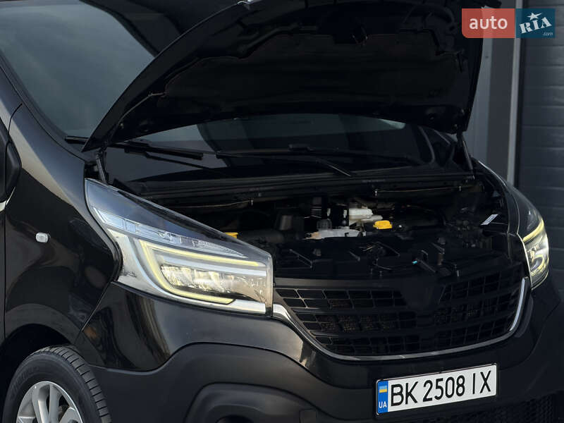 Минивэн Renault Trafic 2021 в Дубно