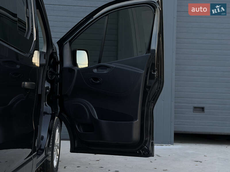 Минивэн Renault Trafic 2021 в Дубно