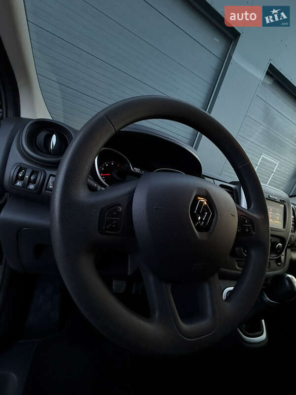 Минивэн Renault Trafic 2021 в Дубно