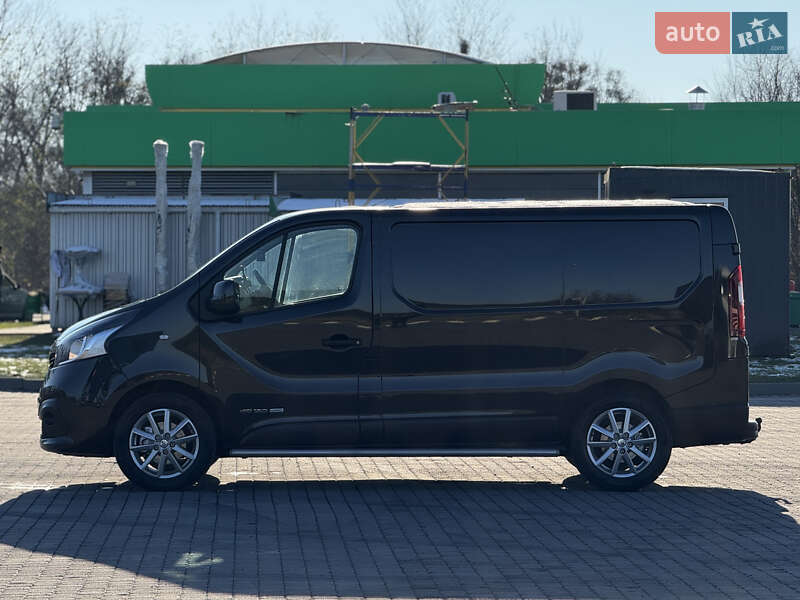 Грузовой фургон Renault Trafic 2015 в Радивилове