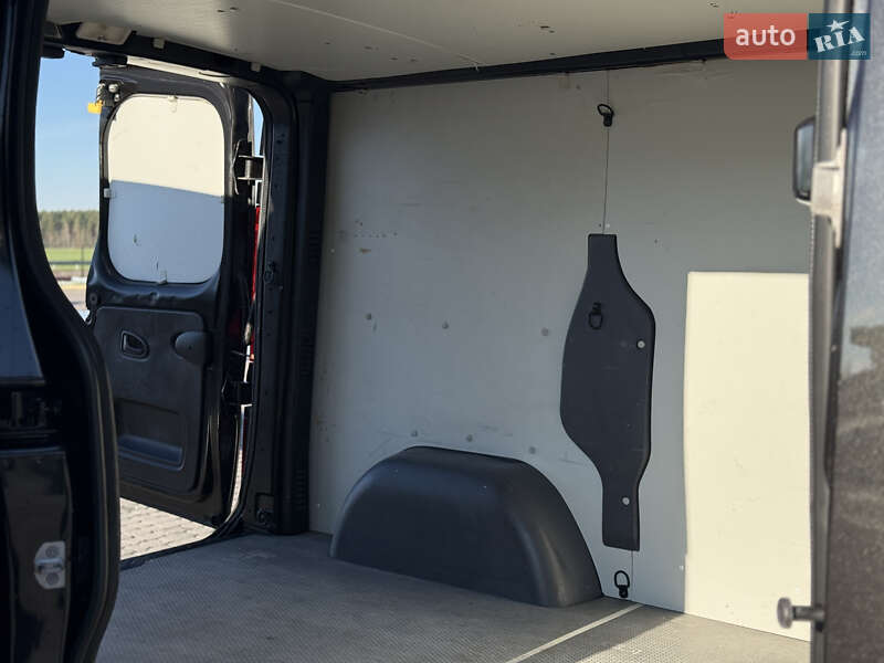 Грузовой фургон Renault Trafic 2015 в Радивилове