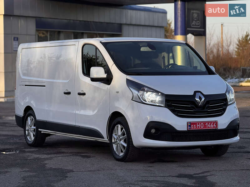Грузовой фургон Renault Trafic 2016 в Радивилове