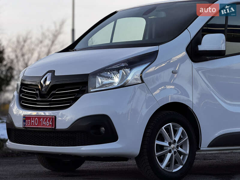 Грузовой фургон Renault Trafic 2016 в Радивилове