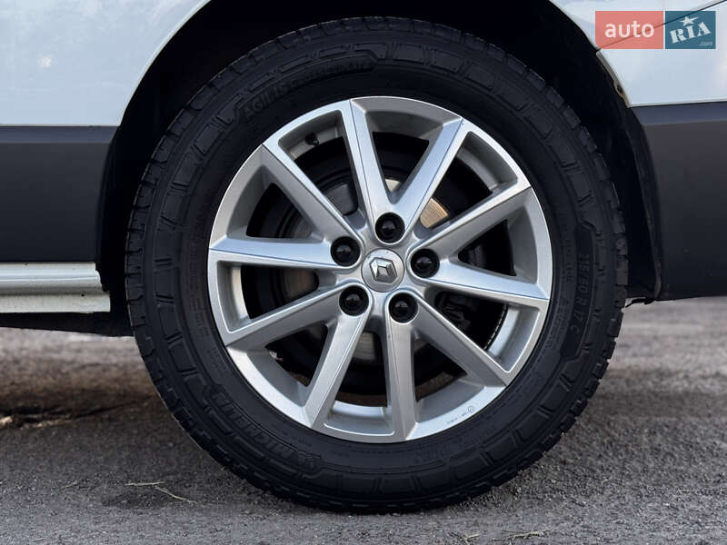 Грузовой фургон Renault Trafic 2016 в Радивилове