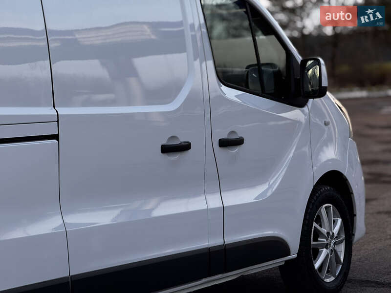 Грузовой фургон Renault Trafic 2016 в Радивилове