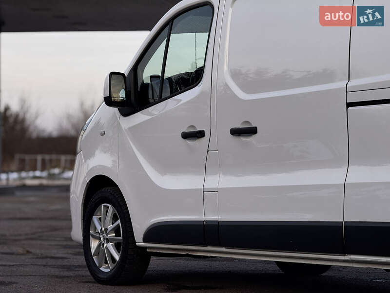 Грузовой фургон Renault Trafic 2016 в Радивилове