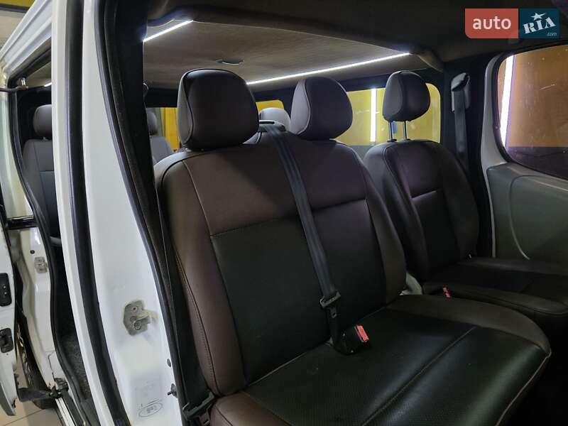 Минивэн Renault Trafic 2008 в Кривом Роге фото 7 Минивэн Renault Trafic 2008 в Кривом Роге