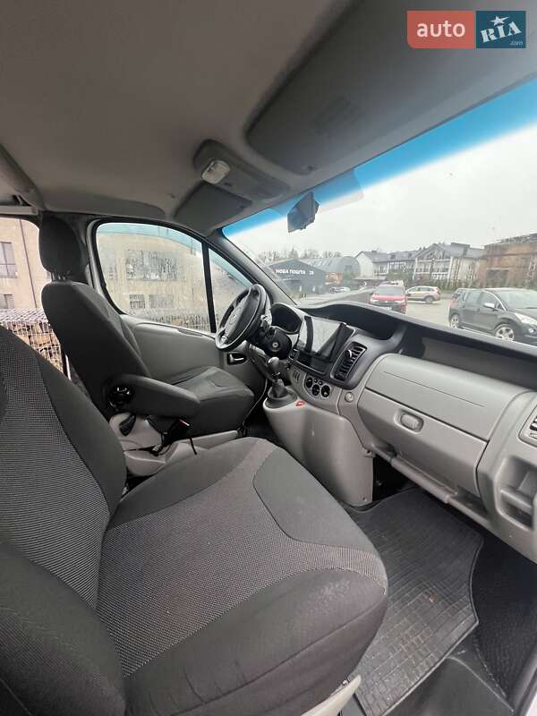 Минивэн Renault Trafic 2013 в Ровно