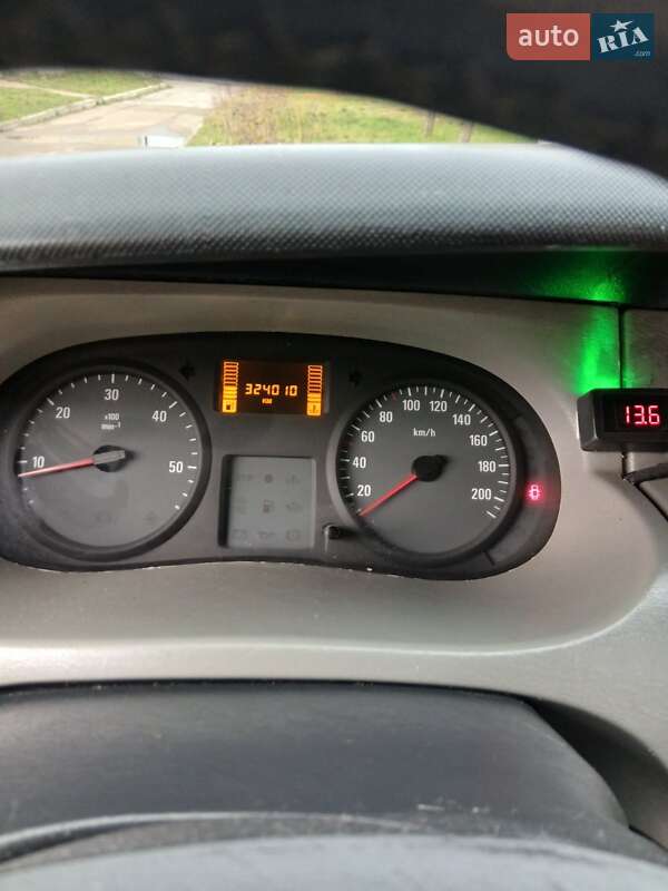 Минивэн Renault Trafic 2009 в Капитановке фото 7 Минивэн Renault Trafic 2009 в Капитановке