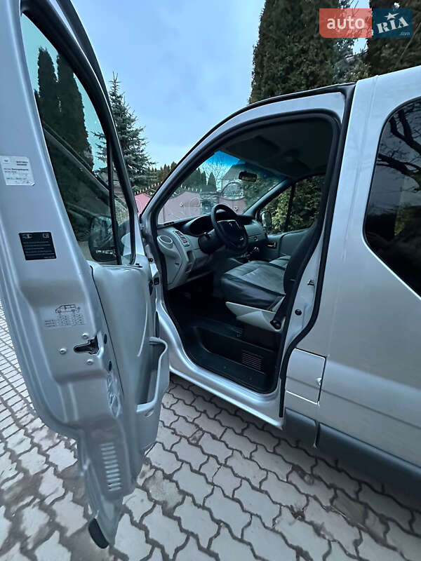 Минивэн Renault Trafic 2013 в Ровно фото 13 Минивэн Renault Trafic 2013 в Ровно