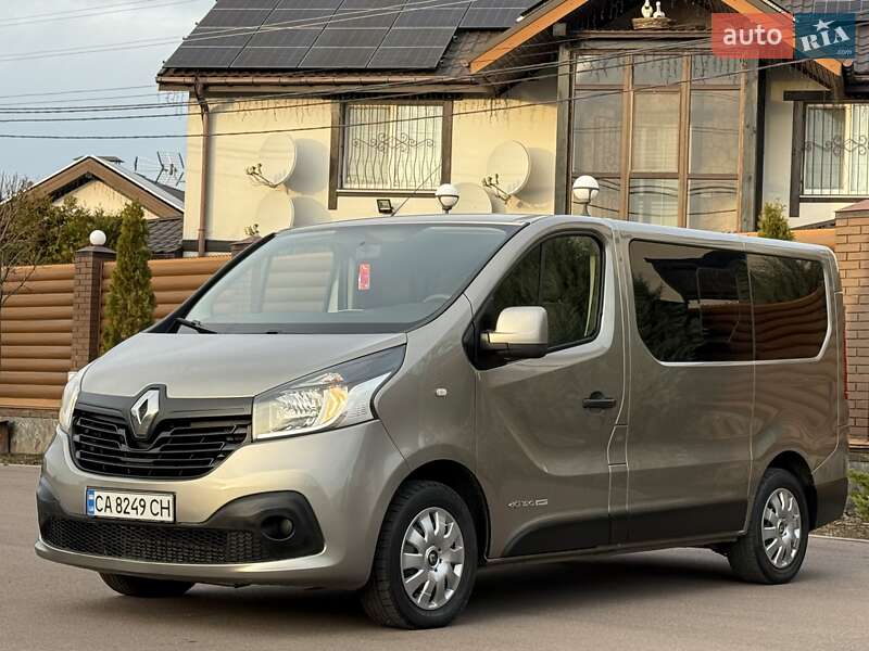 Минивэн Renault Trafic 2015 в Киеве