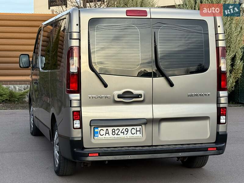 Минивэн Renault Trafic 2015 в Киеве