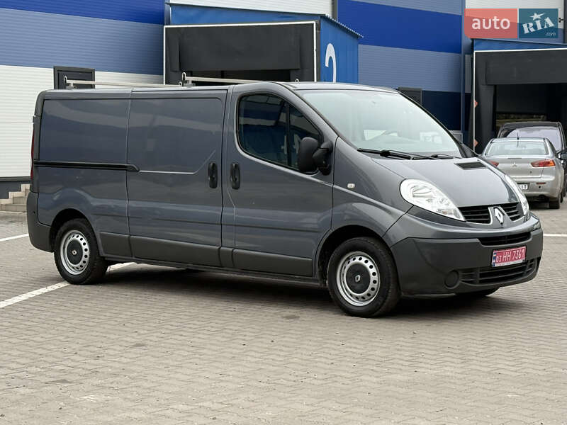 Грузовой фургон Renault Trafic 2014 в Ровно