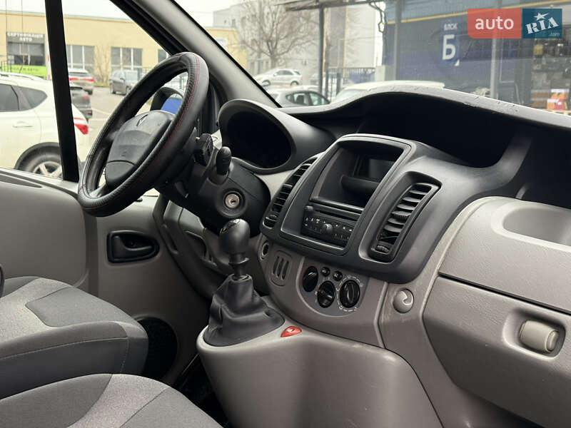 Грузовой фургон Renault Trafic 2014 в Ровно
