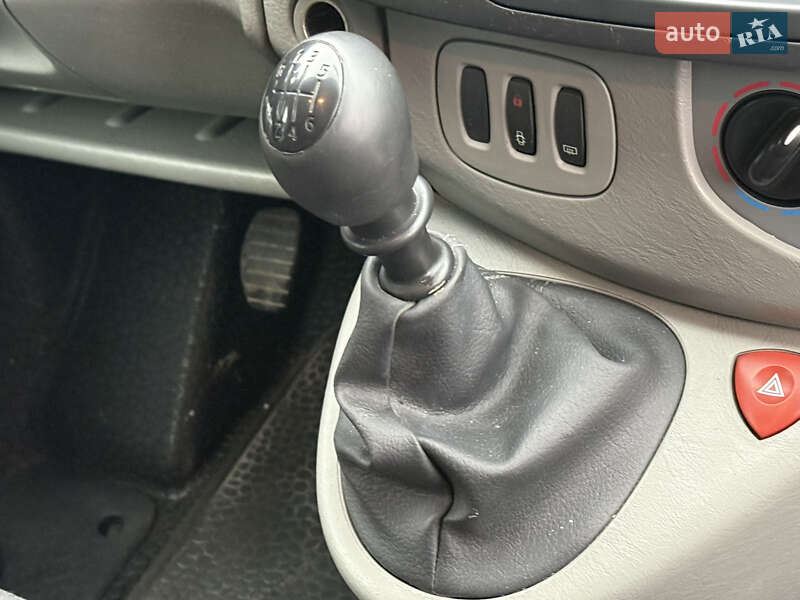 Грузовой фургон Renault Trafic 2014 в Ровно