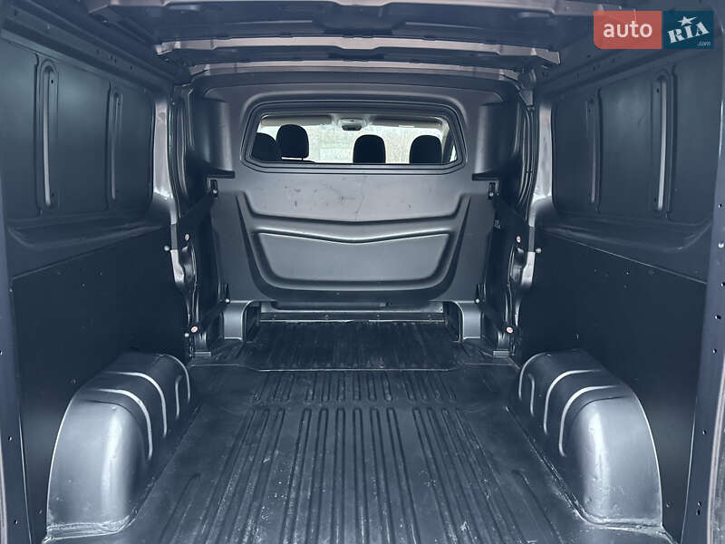 Минивэн Renault Trafic 2018 в Ровно