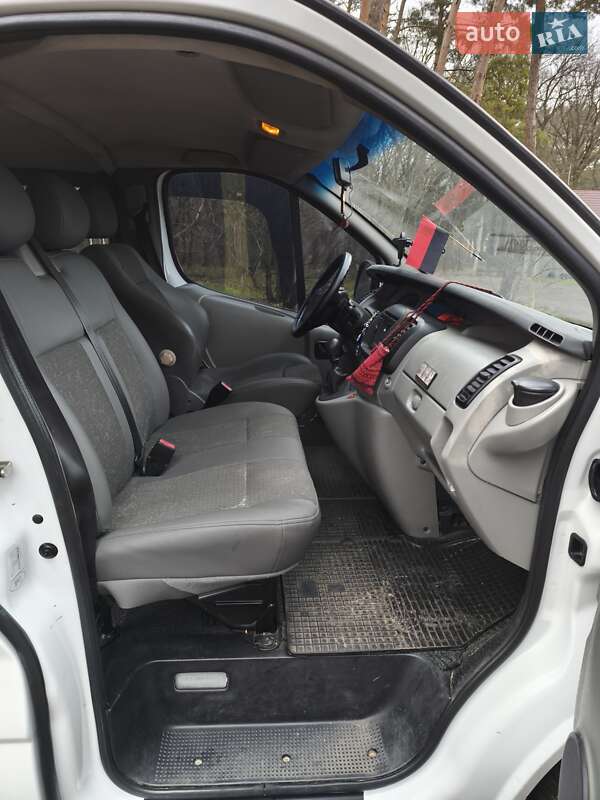 Минивэн Renault Trafic 2007 в Сумах фото 14 Минивэн Renault Trafic 2007 в Сумах