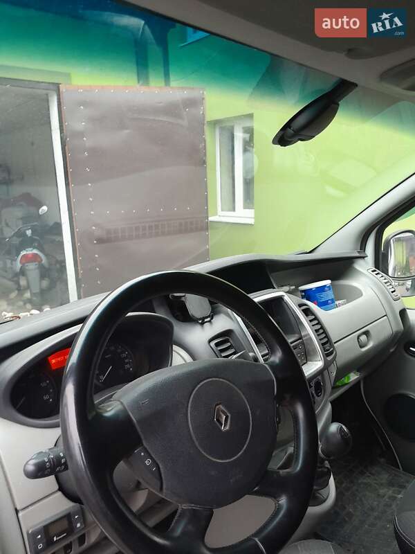 Грузопассажирский фургон Renault Trafic 2014 в Черновцах