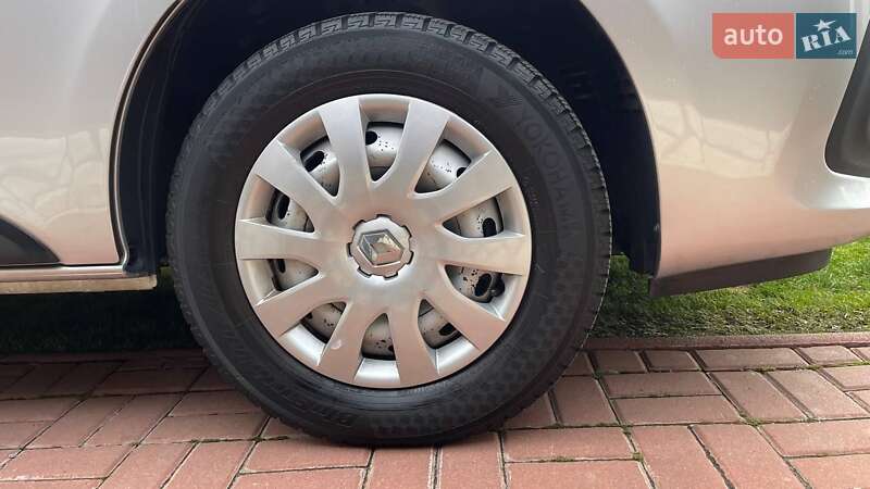 Мінівен Renault Trafic 2018 в Києві