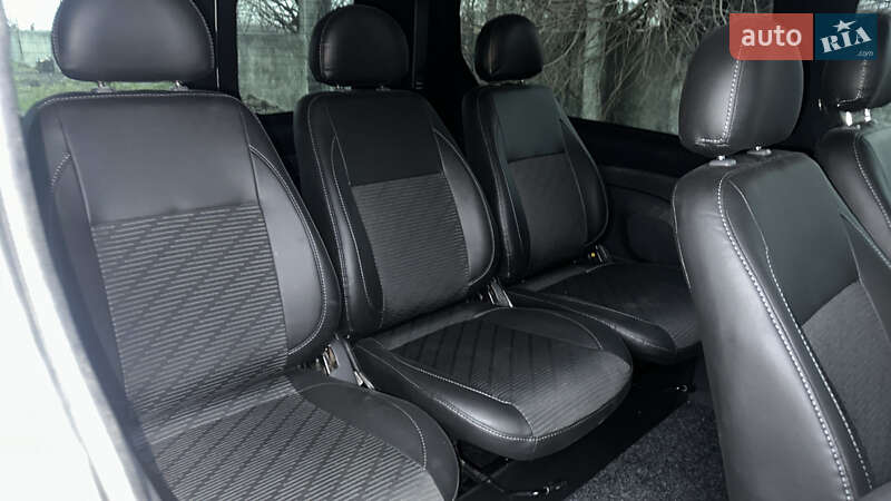 Минивэн Renault Trafic 2017 в Житомире фото 6 Минивэн Renault Trafic 2017 в Житомире