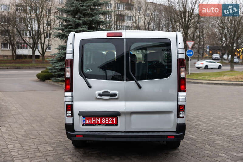 Минивэн Renault Trafic 2017 в Луцке