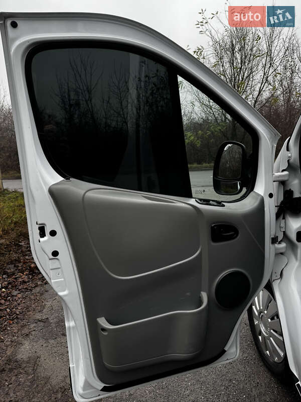 Минивэн Renault Trafic 2004 в Виннице