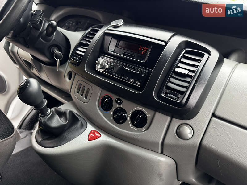 Минивэн Renault Trafic 2004 в Виннице