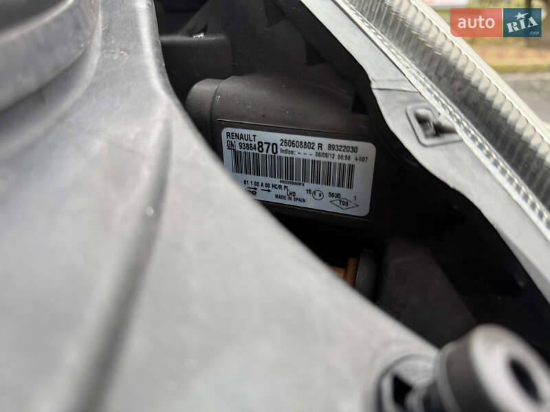 Грузовой фургон Renault Trafic 2012 в Ровно