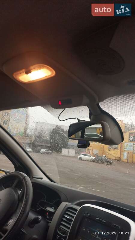 Микроавтобус грузовой (до 3,5т) Renault Trafic 2015 в Житомире