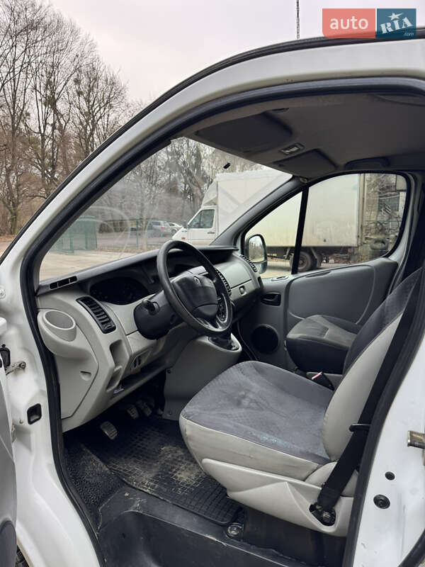 Минивэн Renault Trafic 2008 в Буске фото 7 Минивэн Renault Trafic 2008 в Буске