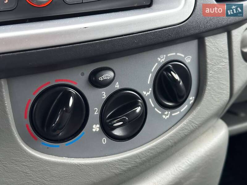 Минивэн Renault Trafic 2011 в Киеве