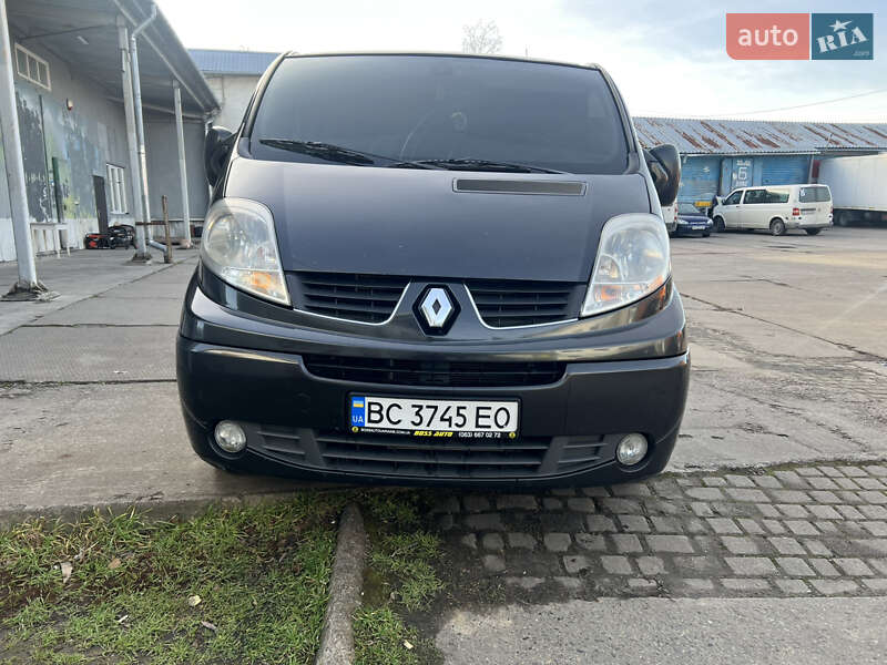 Вантажний фургон Renault Trafic 2011 в Стрию