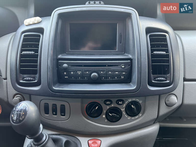 Вантажний фургон Renault Trafic 2011 в Стрию