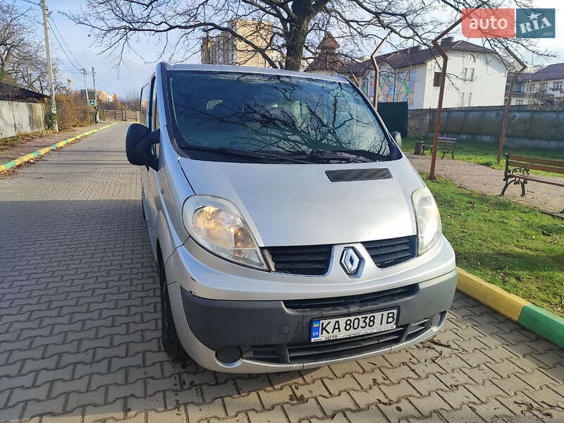 Грузопассажирский фургон Renault Trafic 2012 в Киеве фото 5 Грузопассажирский фургон Renault Trafic 2012 в Киеве
