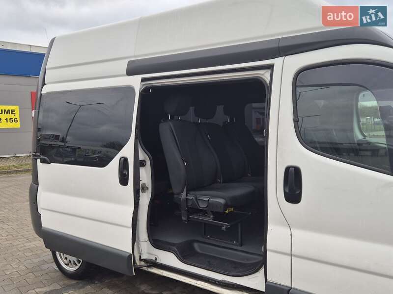 Минивэн Renault Trafic 2006 в Сокале