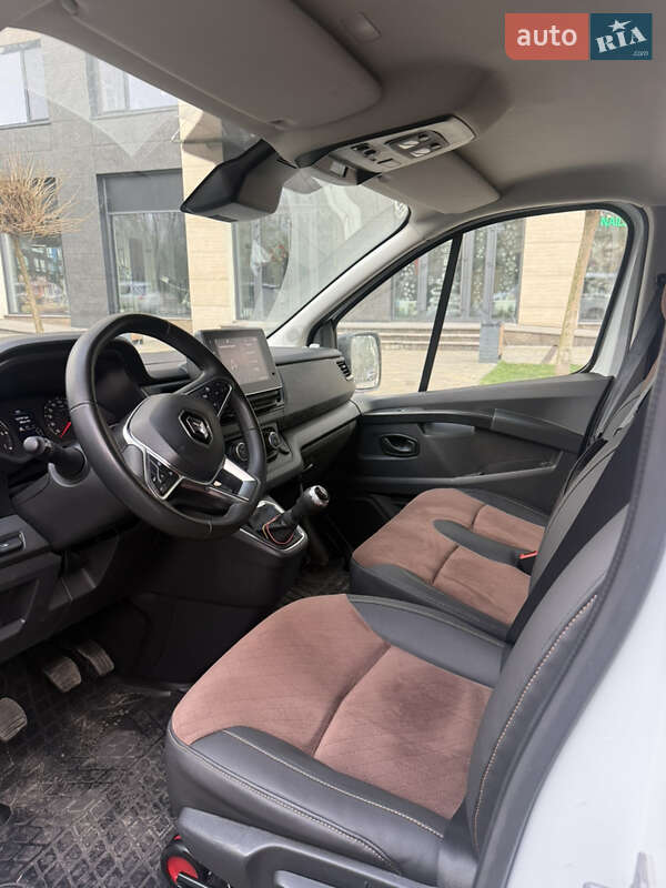 Минивэн Renault Trafic 2019 в Киеве фото 17 Минивэн Renault Trafic 2019 в Киеве