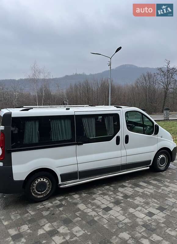 Минивэн Renault Trafic 2007 в Тячеве