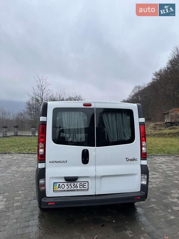 Минивэн Renault Trafic 2007 в Тячеве