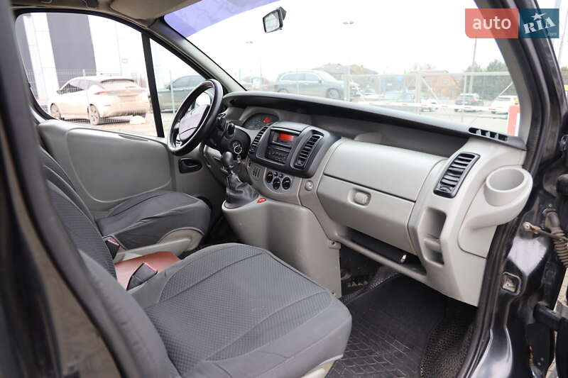 Мінівен Renault Trafic 2009 в Луцьку