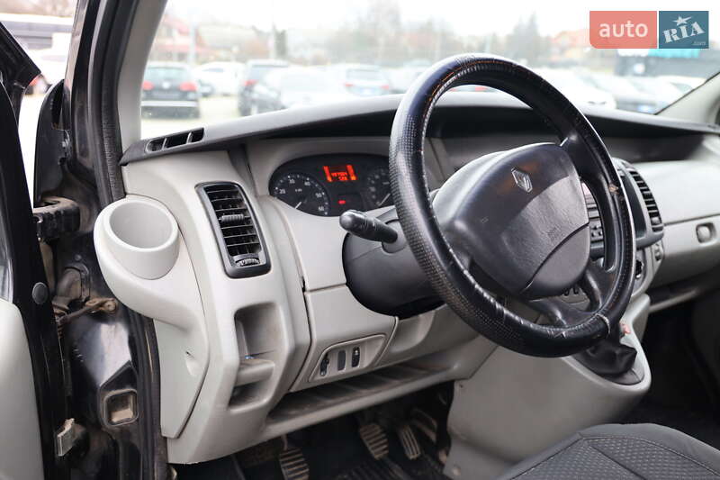 Мінівен Renault Trafic 2009 в Луцьку