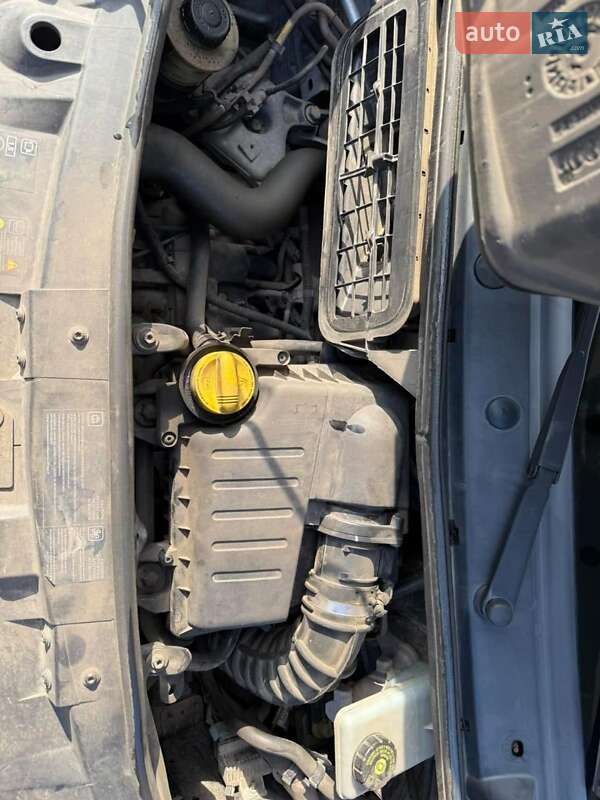Мінівен Renault Trafic 2011 в Одесі фото 18 Мінівен Renault Trafic 2011 в Одесі