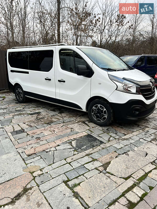 Минивэн Renault Trafic 2021 в Коростене
