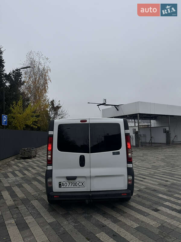 Минивэн Renault Trafic 2009 в Ужгороде