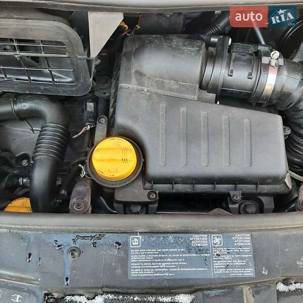 Грузопассажирский фургон Renault Trafic 2010 в Полтаве