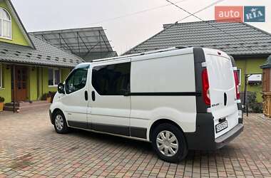 Вантажопасажирський фургон Renault Trafic 2014 в Чернівцях