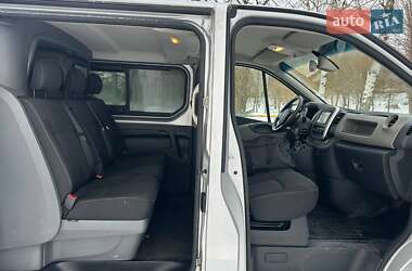 Вантажопасажирський фургон Renault Trafic 2015 в Рівному