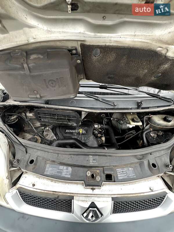 Грузовой фургон Renault Trafic 2003 в Павлограде фото 7 Грузовой фургон Renault Trafic 2003 в Павлограде