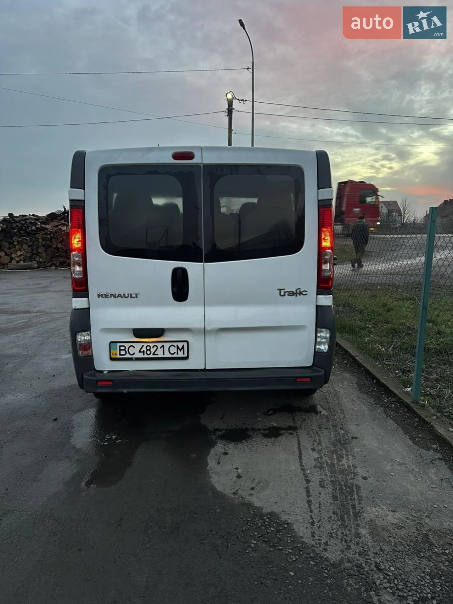 2011 Renault Trafic - мініатюра 2