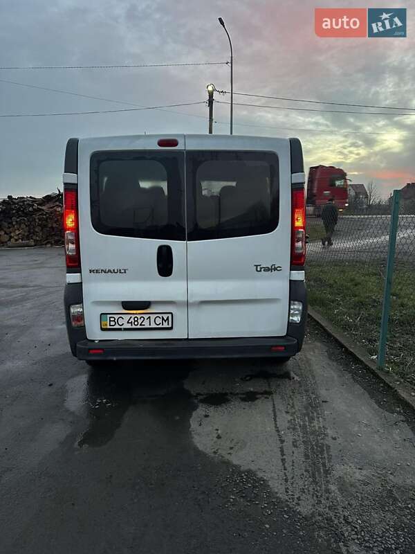 Минивэн Renault Trafic 2011 в Буске