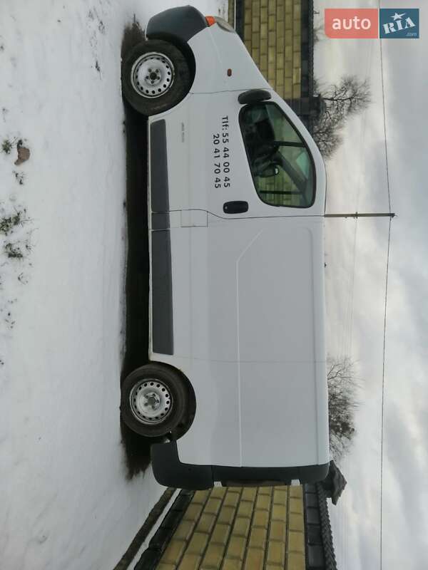 Грузовой фургон Renault Trafic 2001 в Сарнах фото 2 Грузовой фургон Renault Trafic 2001 в Сарнах